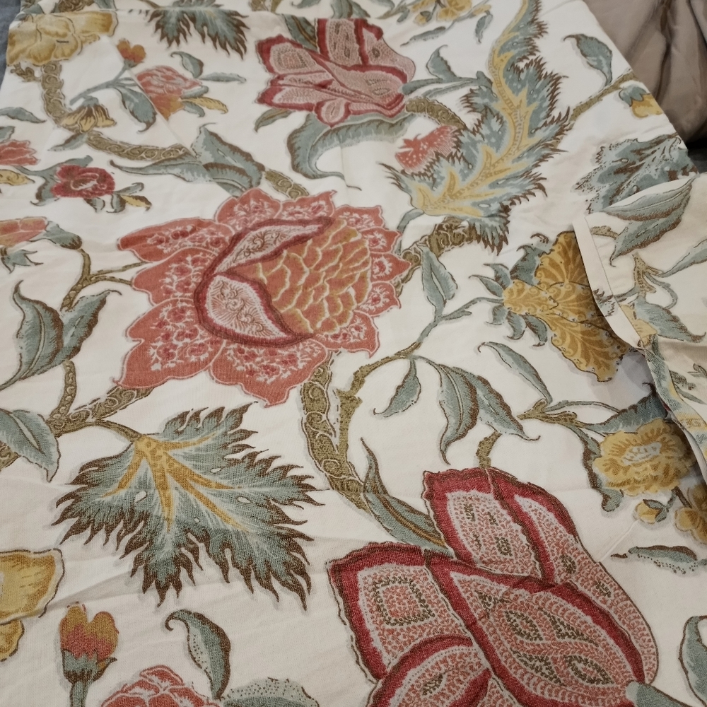 Pottery Barn Queen Duvet